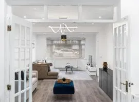 Modern 4-Bed Home Perfect for Groups in London