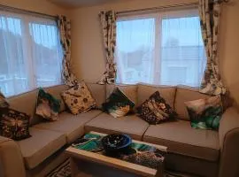Warm and Cosy, Torbay Waterside Holiday Home