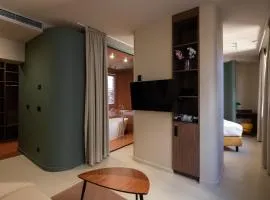 OPERA Boutique Hotel & Restaurant & Bar