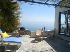 Cottage, hotel in Tiros