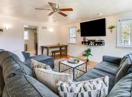 Walk to Old Town Lafayette! Cozy Couples Escape