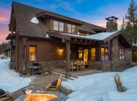 Modern Mountain Home w Cozy Fire Pit 15 Mins frm Northstar Maple by AvantStay