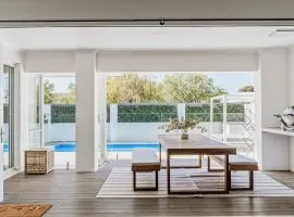 Sundrift - Sophisticated Beachside Retreat with Pool