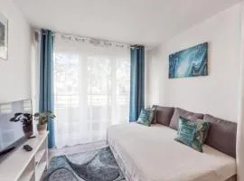 Apt au calme, 2-3 chambres, Sauna, 2 parkings, bus sur place