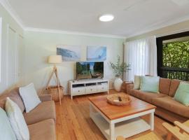 Hear The Waves - Enjoy The Sea Breezes, hotel i Avoca Beach