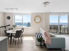 Bright Beachside Escape at The Entrance