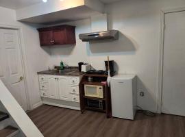 Cozy Bachelor Apartment at Trillium, hotel in Kingston