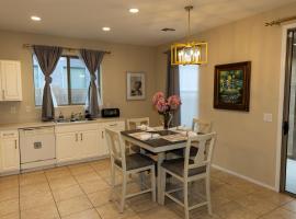 The Margarita, отель в Финиксе