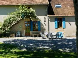 Gîte familial avec wifi et piscine partagée dans ferme proche Souvigny - FR-1-489-231