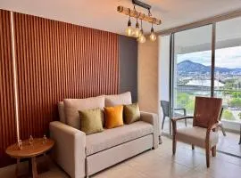 Great views, cozy & executive!