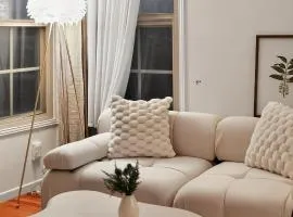 Cozy Comfort Stylish 2BR 1BA near LAX, LMU, SoFi Stadium & Beaches