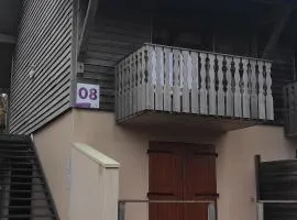 Duplex pour 8 pers. à Super-Besse avec piscine - FR-1-814-170