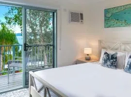 Sunset Waters 12 on Hamilton Island by HamoRent