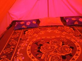 Front view campsite, kämping sihtkohas Shillong