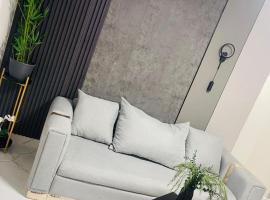 Cerca del aeropuerto los frailes I, hôtel à Los Frailes