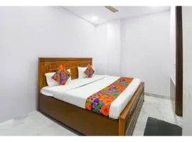 Fabhotel Cosy Rooms - Near Embassies, DU South Campus