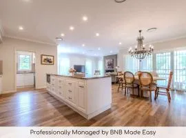 Lakeside on Southlakes - Family Entertainer