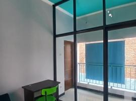 Homestay keluarga solo or solo's family homestay, ξενοδοχείο σε Purwosari