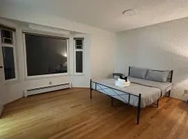 Spacious Room with Private Washroom Near Metrotown