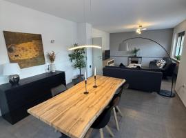 Apartment 61 - Ideal für Geschäfts- & Urlaubsreisen 90 m2, hotel a Kenn