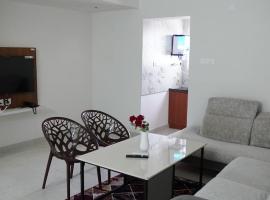 KK Service Suites，位于哥印拜陀的酒店