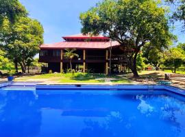 RiverCoves Resorts, hotel em Bulakan