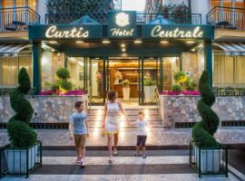 Hotel Centrale Curtis, hotel in Alassio