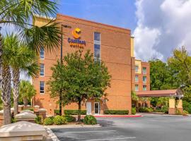 Comfort Suites Charleston West Ashley, hotel v destinaci Charleston