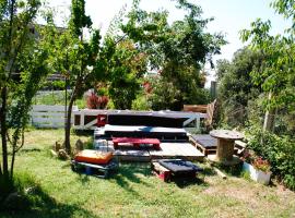 Tantaka - Albergue Los Meleses, hostel Radiqueróban