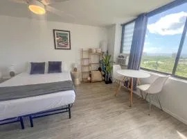 Hawaiian Monarch 1804 condo