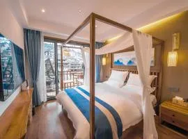 Fenghuang Sulv Yunzhu River View Homestay