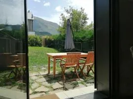 Planta baja y jardín-Paz, naturaleza y comodidad - Aüt 1