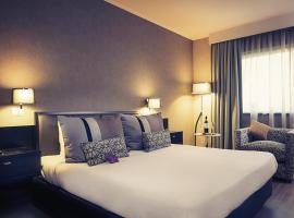 Mercure Santiago Centro, romantic hotel in Santiago