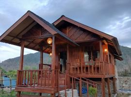 Cozy cove hut, ξενοδοχείο σε Pulau Sarang