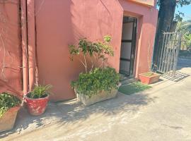 Rudrakshi Inn, hotel i Ābu