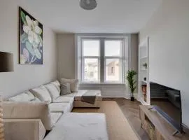 Large 6BR Home Parking Near Arbroath Beach