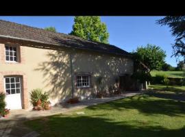 Wisteria cottage, hotel in Bersac-sur-Rivalier
