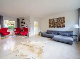 Design Villa mit Sauna & Garten