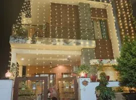 lake & woods-a boutique lakeview property