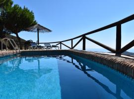 Finca La Sierra with private Pool, hotel di Cómpeta