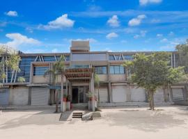 Hotel O Vatva Railway Station Formerly Anmol Palace, hotel v destinaci Ahmadábád