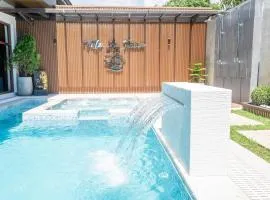 Villa La Tezza Seafront Residences