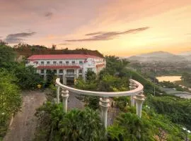 Sơn Nữ Emerald Hill Hotel