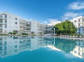 Pool view apartment in marina #1976