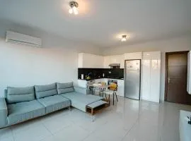 Cozy One bedroom Apartment near the Sea Sel 4-5
