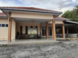 Capital O 91243 Bee Good Chalet, hotel en Yan