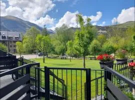 Chimenea, terraza y parking- Tu refugio acogedor - Besiberri 3