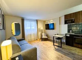 Cozy mountain studio Summer pool parking