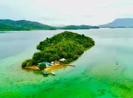 Crane Island Seafront Villa