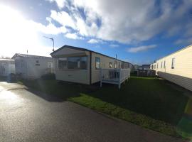 The Retreat Palm - Lido Beach Prestatyn, hotel a Prestatyn